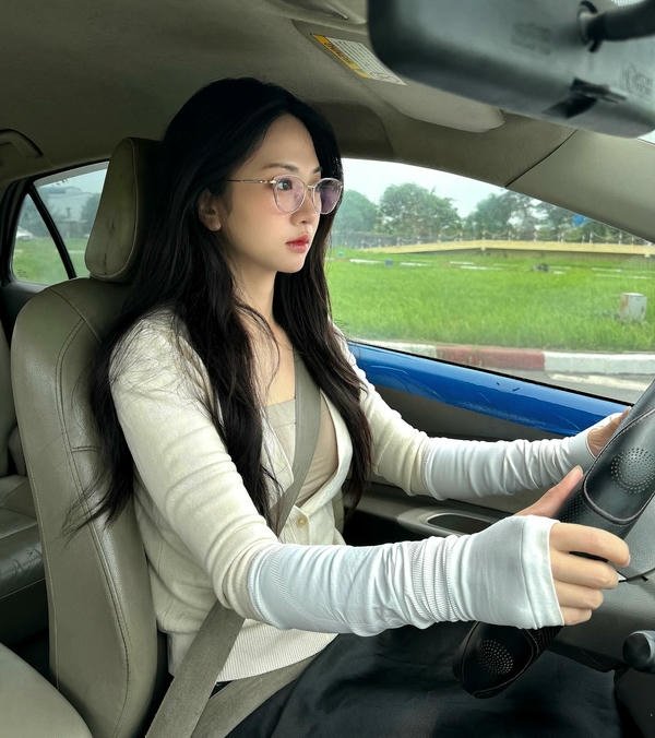 Ảnh Lê Bống thần thái chuẩn visual