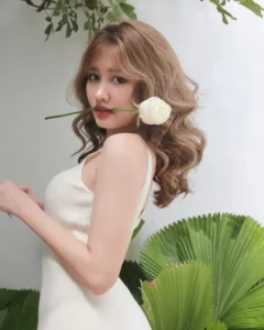 96+ hình ảnh Vũ Thị Khánh Huyền bikini quyến rũ, hút mắt fan