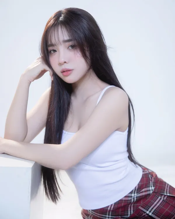 Bộ ảnh Cindy Diễm My rạng rỡ. 