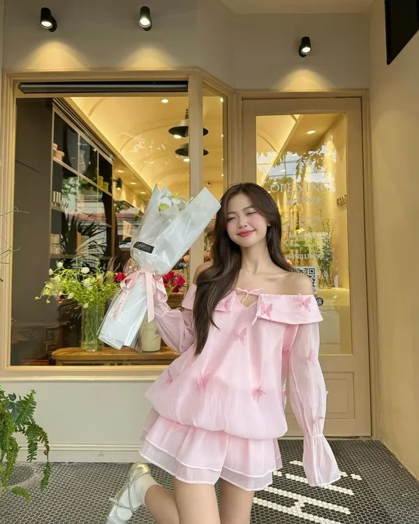 Hình ảnh gái xinh mặc pinky đáng yêu. 