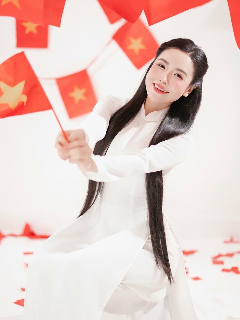 Ảnh Viên Vibi ngọt ngào dịu dàng