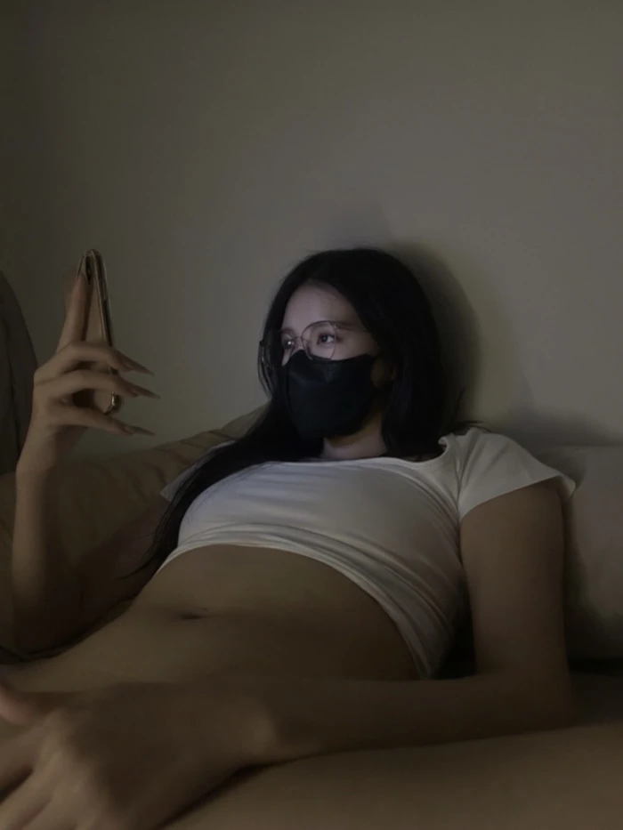 – Hot girl show lồn không che gợi cảm