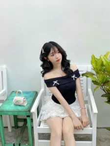Gái xinh mặc váy lưới hot bỏng cuốn hút