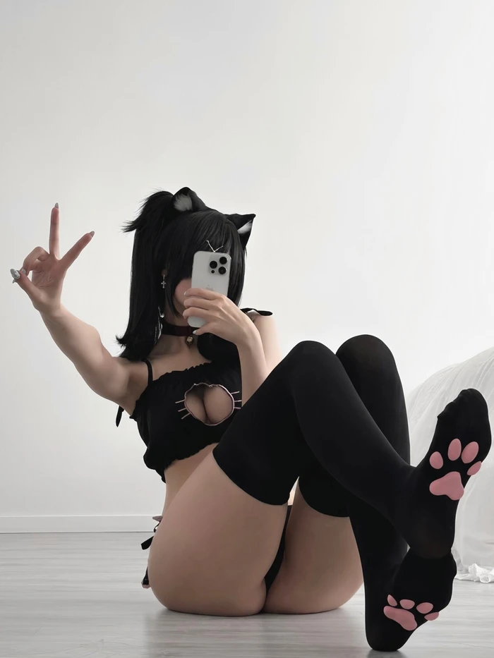 Ảnh cosplay khỏa thân sexy cosplayer đít căng
