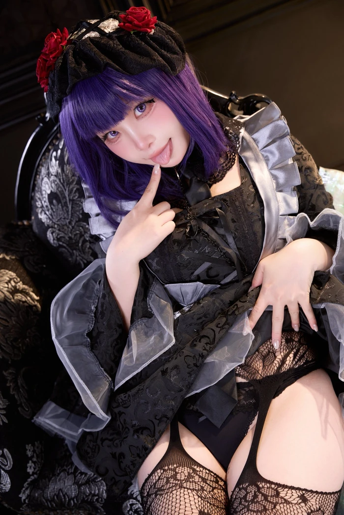 Coser sexy khỏa thân vòng 3 nổi bật