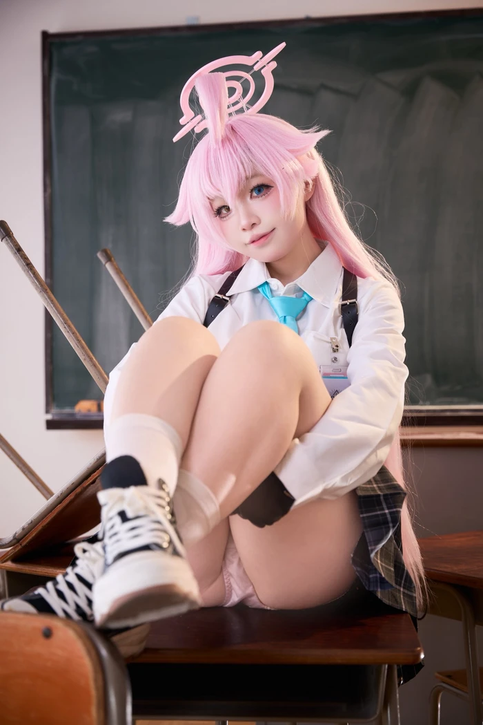 Cosplayer nude gái xinh khoe hàng quyến rũ