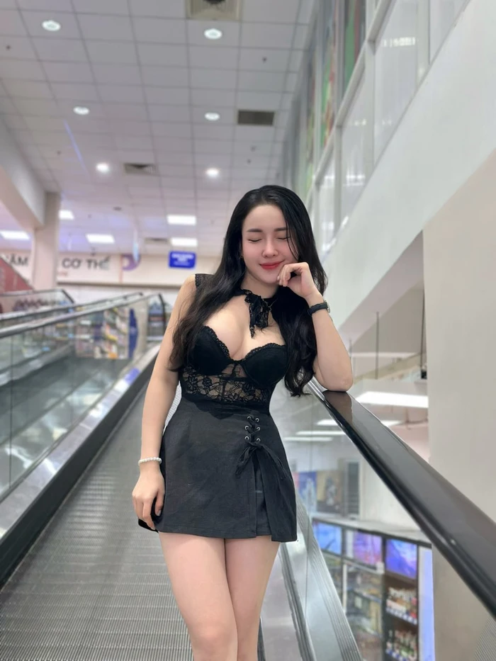 Ngực to gợi cảm căng tròn hoàn mỹ