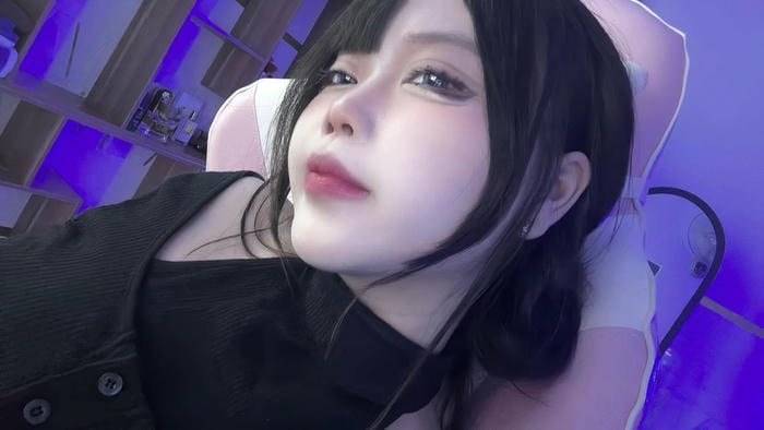 Pi Tiên xinh đẹp và nóng bỏng