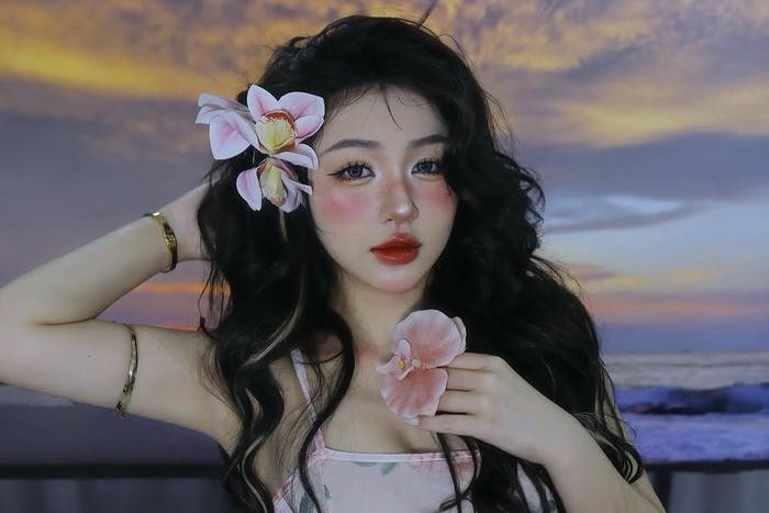 Trần Hà Linh chụp ảnh nghệ thuật