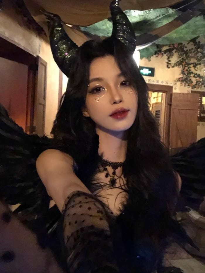 cosplay phù thủy xinh đẹp