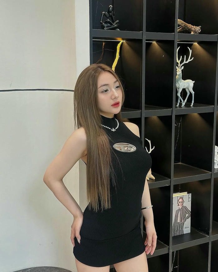 những shot ảnh Trần Hà Linh nhẹ nhàng