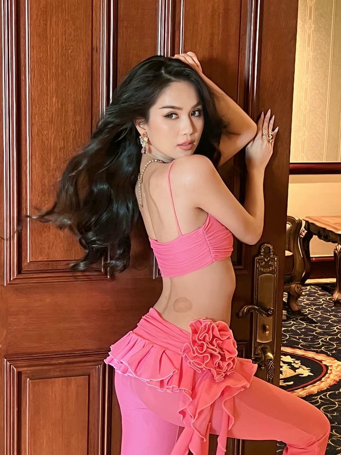 Ảnh Ngọc Trinh nude cực gợi cảm đẹp