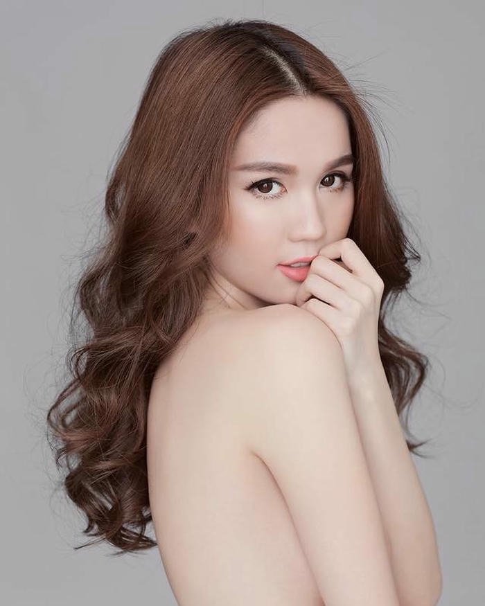 Ảnh Ngọc Trinh nude cực thu hút hấp dẫn