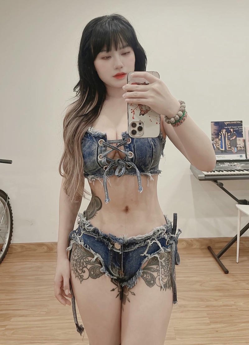 Ảnh bikini Linh Miu bộ ảnh chọn lọc