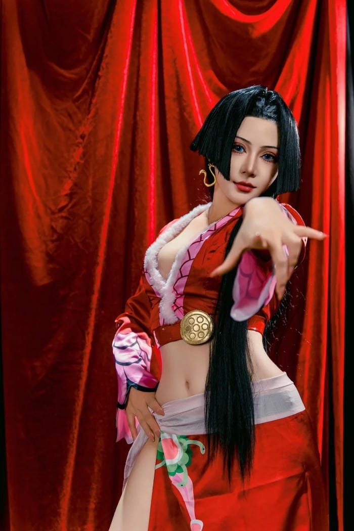 Boa Hancock cosplay nghệ thuật