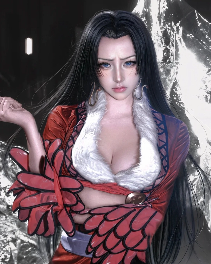 Cosplay Boa Hancock phong thái sang trọng và cuốn hút