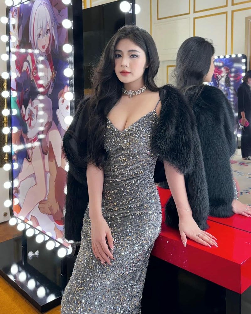 Hình Quỳnh Alee bikini sexy concept đơn giản tinh tế