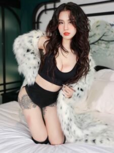 Hình ảnh Linh Miu bikini bộ ảnh mới