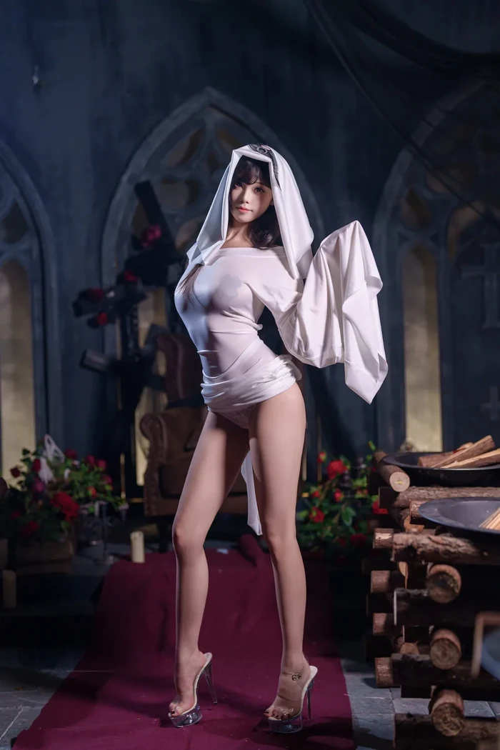 Hình cosplay ma nữ xinh đẹp huyền bí