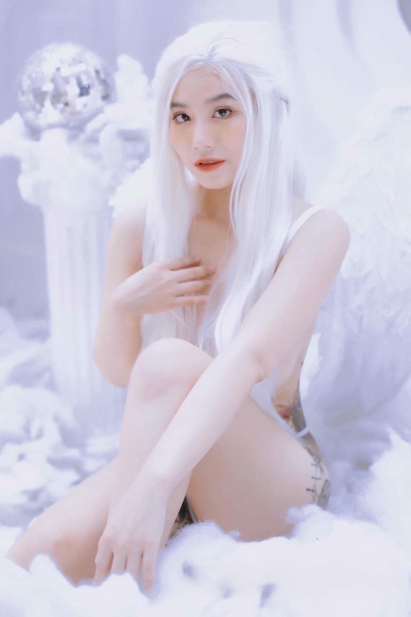 Linh Miu bikini ảnh dáng chụp đẹp