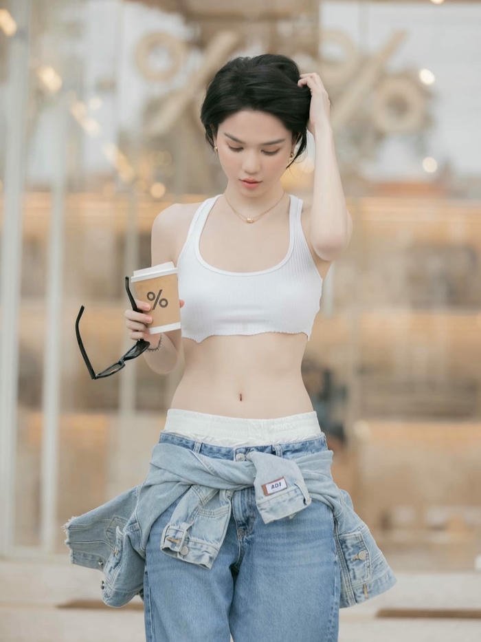 Ngọc Trinh nude Ảnh cực thu hút quyến rũ