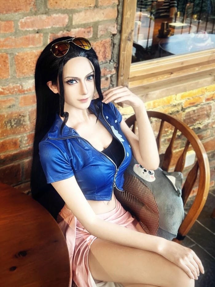 Nico Robin cosplay anime