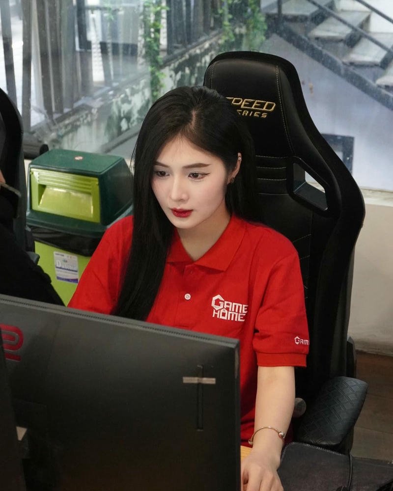 Quỳnh Alee bikini sexy concept mùa hè trẻ trung