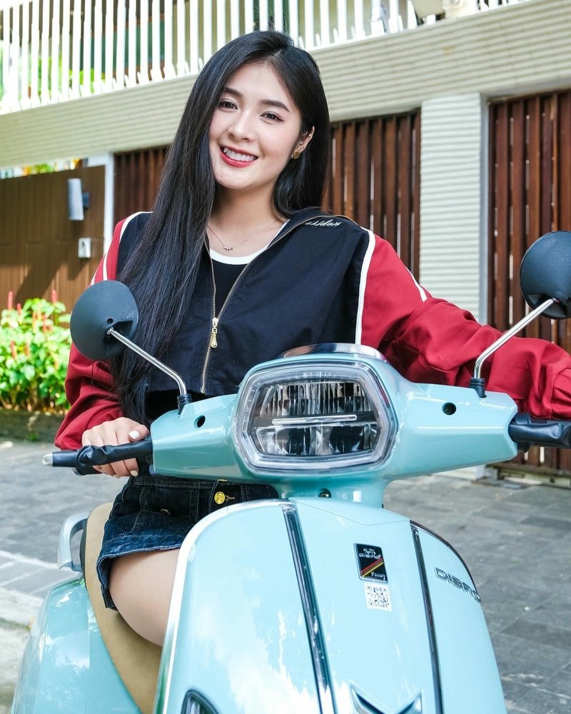 Quỳnh Alee bikini sexy tạo dáng tự tin ánh sáng đẹp