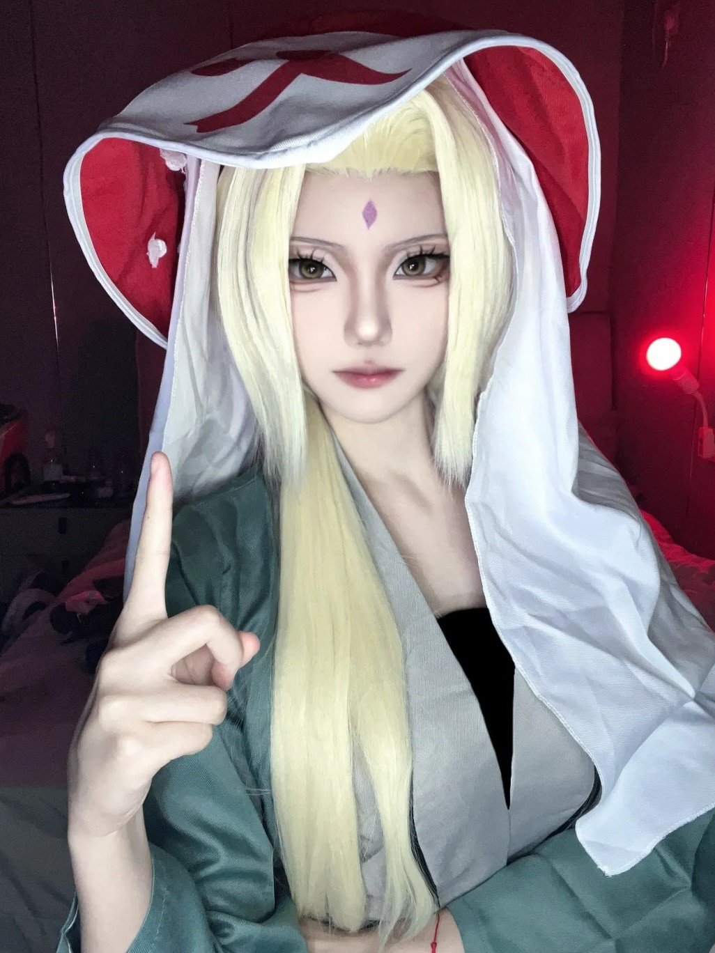 Tsunade cosplay chất