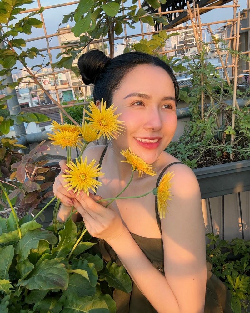 Viên Vibi lộ hàng Full HD màu sắc chân thực