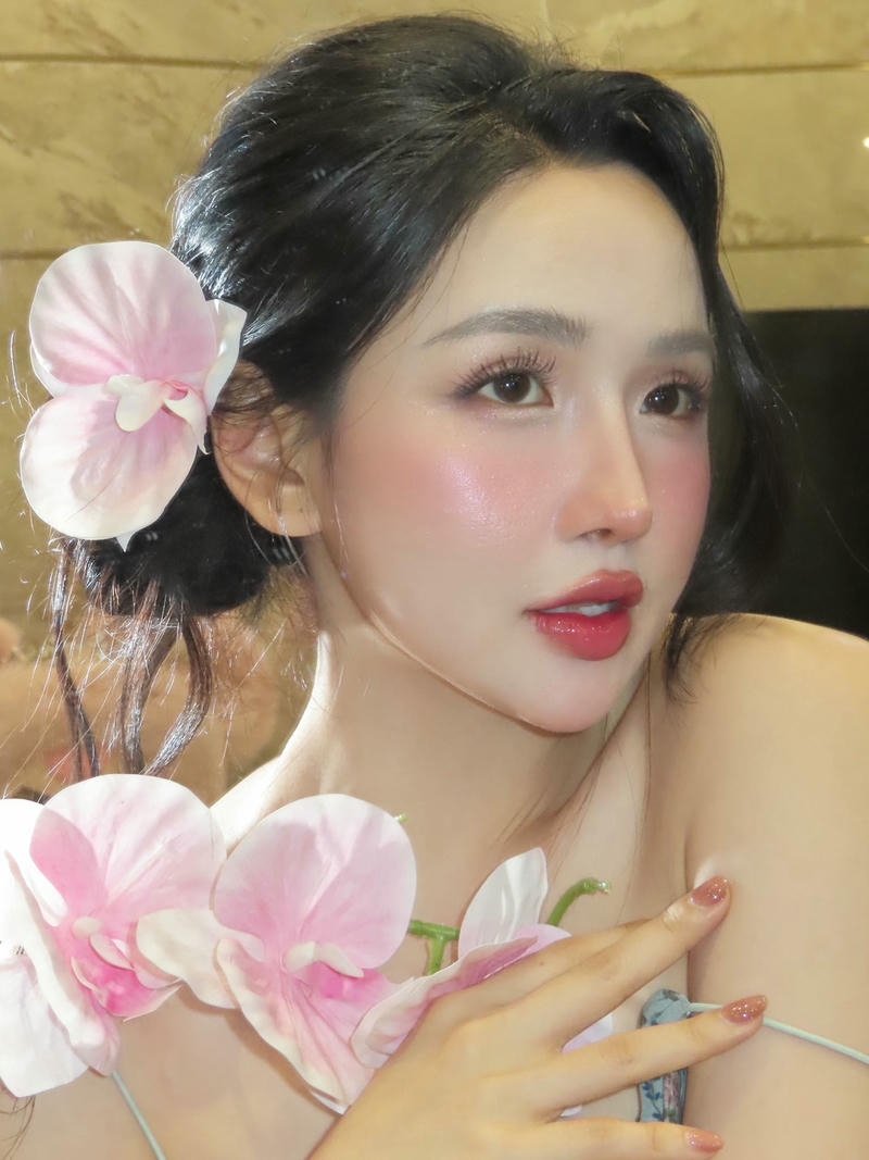 Viên Vibi lộ hàng mới phong cách thời trang trẻ trung