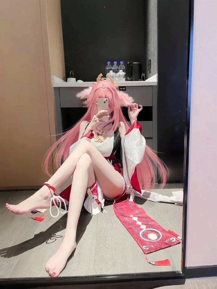 Yae Miko cosplay nữ