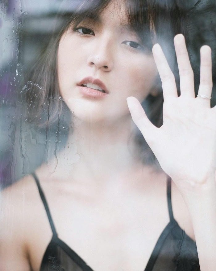 ảnh Hải Tú phong cách quyến rũ hiện đại