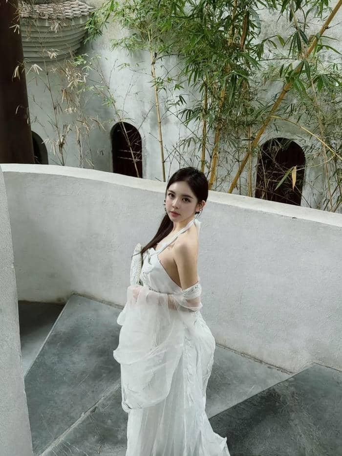 ảnh Trần Huyền Châu concept nhẹ nhàng