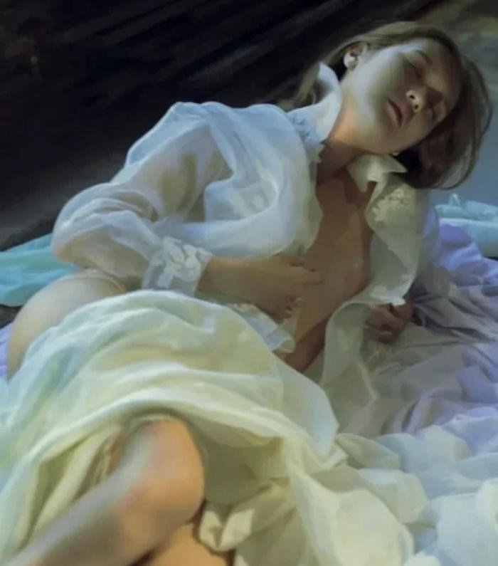 ảnh nude nghệ thuật Hải Tú phong cách lôi cuốn