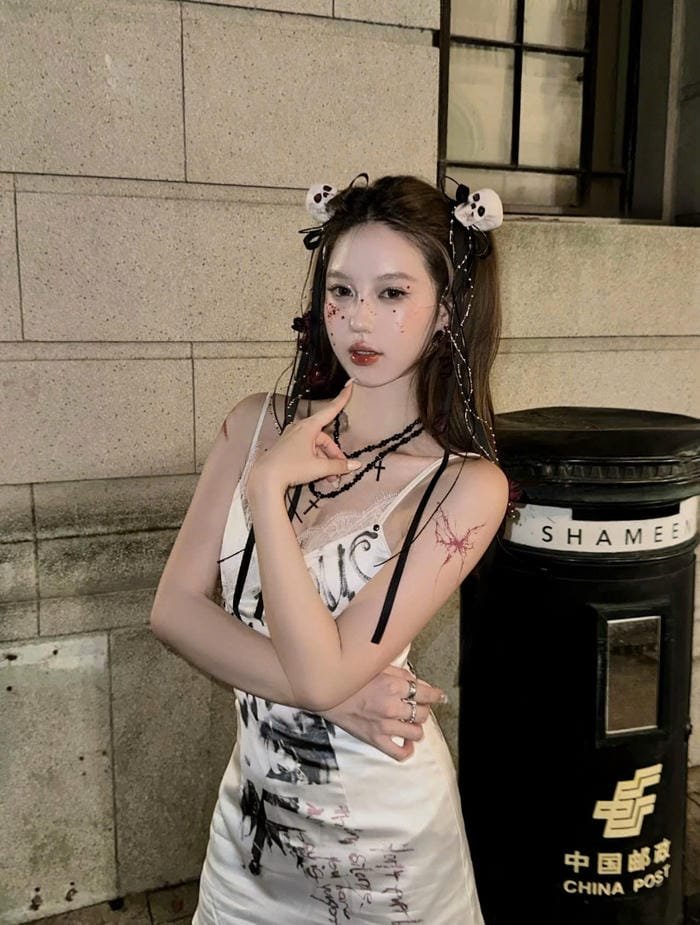 cosplay Halloween hiện đại