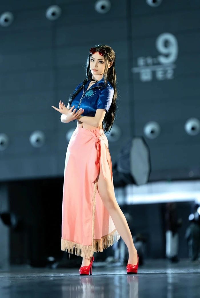 cosplay Robin áo xanh