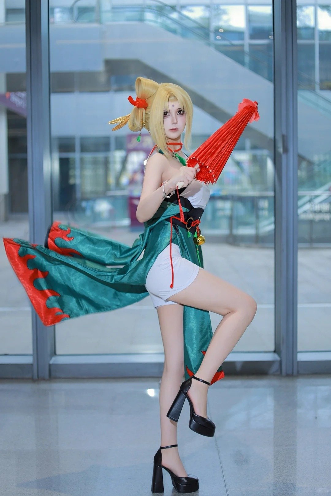 cosplay Tsunade sexy