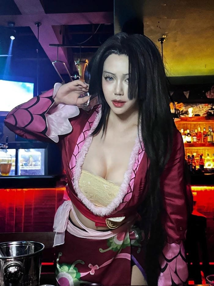 cosplay boa hancock nữ