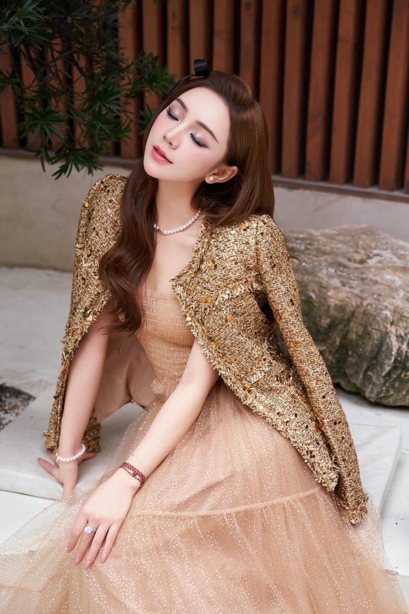 hình quỳnh kool sexy phong cách cá tính nổi bật