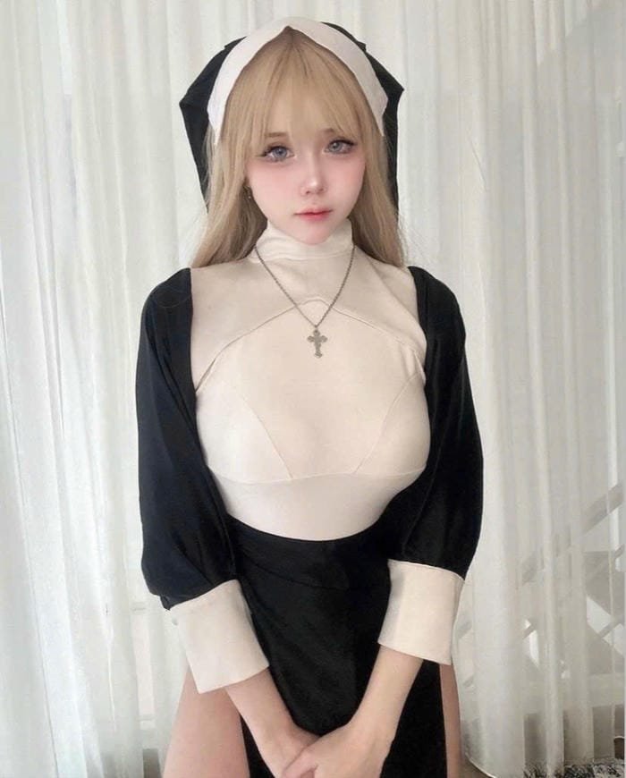 ma nữ cosplay nhật bản
