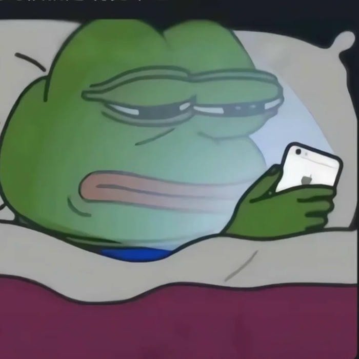 meme mất ngủ ếch xanh