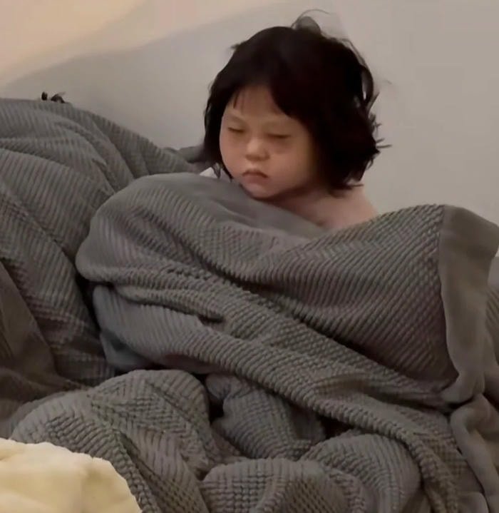 meme mất ngủ hài