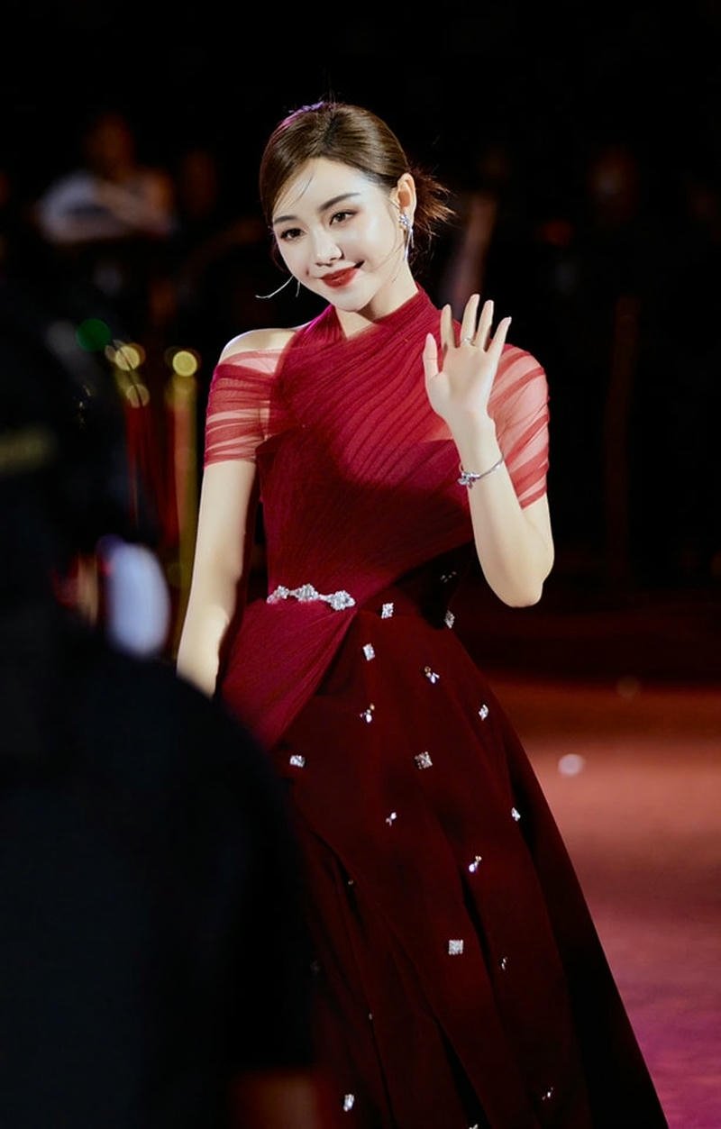 quỳnh kool sexy phong cách hiện đại nổi bật