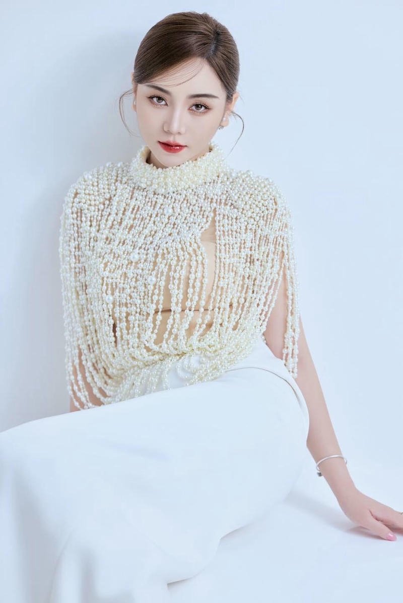 quỳnh kool sexy thần thái tự tin ánh sáng đẹp