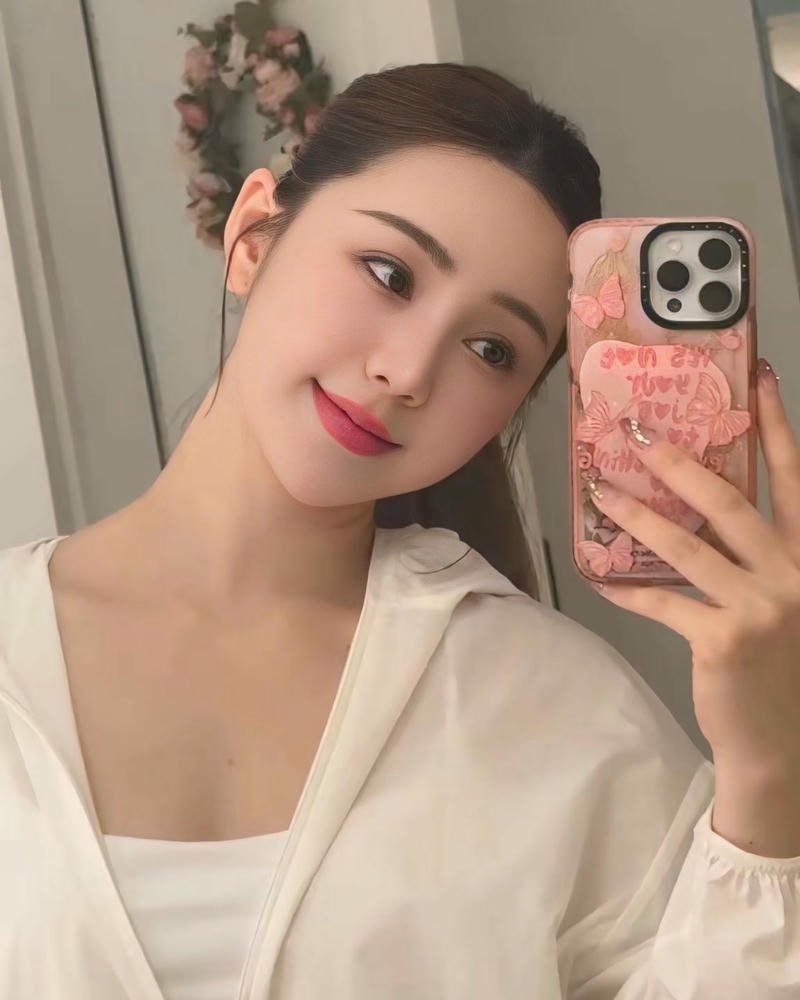 quỳnh kool sexy xinh ánh nhìn cuốn hút