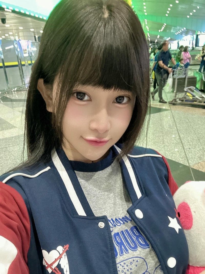 tiny asa lộ khoảnh khắc đời thường