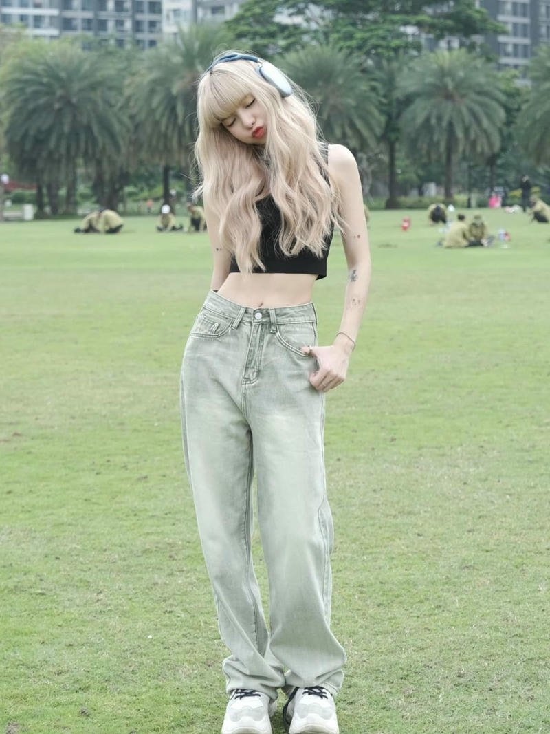 Ảnh Ciin Bùi Thảo Ly sexy phong cách trẻ trung nổi bật