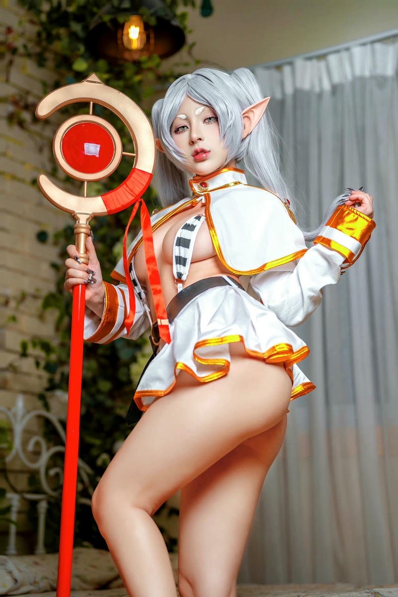 Ảnh Yuumeilyn cosplay thần thái cực kỳ nổi bật