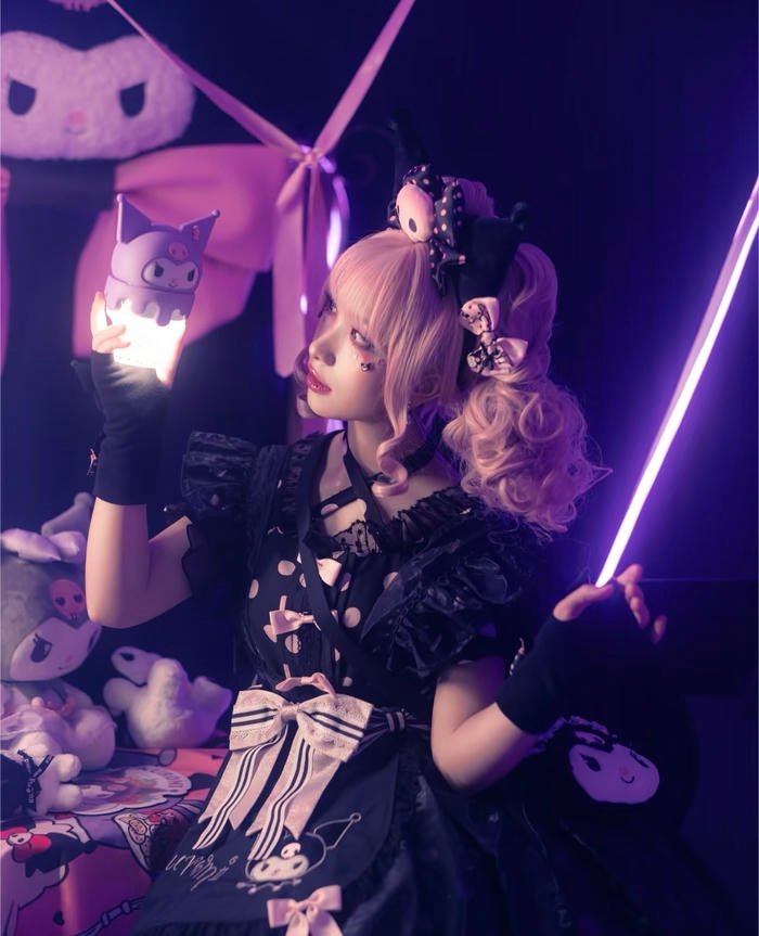 Ảnh cosplay kurumi với phong cách rối loạn